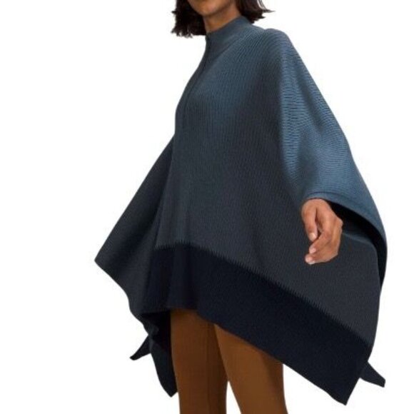 Lululemon Womens On The Go Poncho Merino Wool Blue OS Oversized Fit - Picture 3 of 8